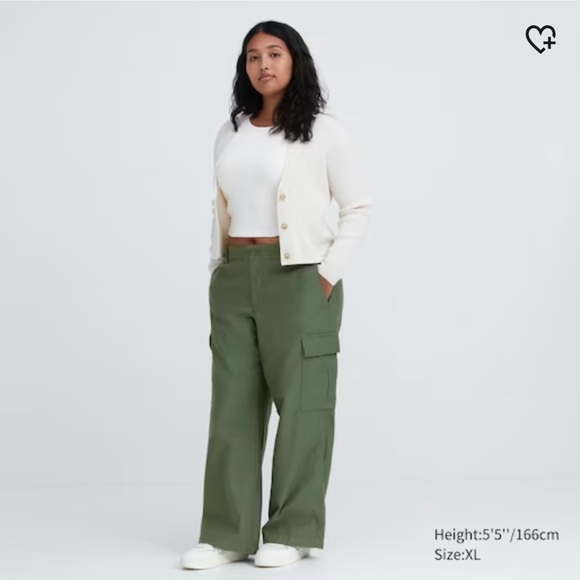 Wide Straight Cargo Pants - Picture 2 of 3